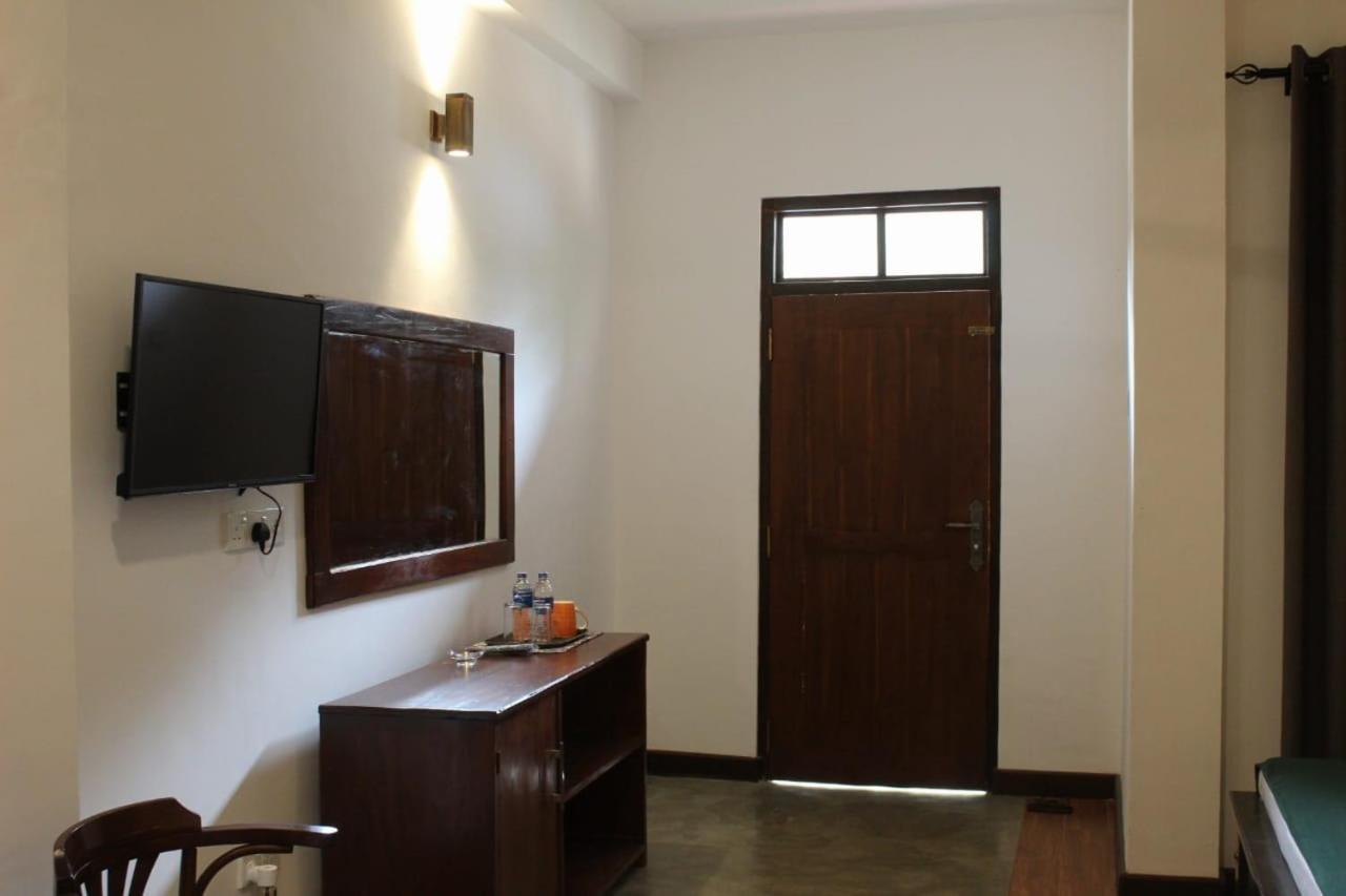 Forest Edge Villa Anuradhapura Exterior foto